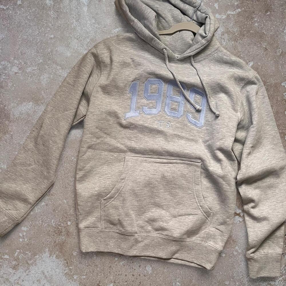 taylor swift 1989 hoodie